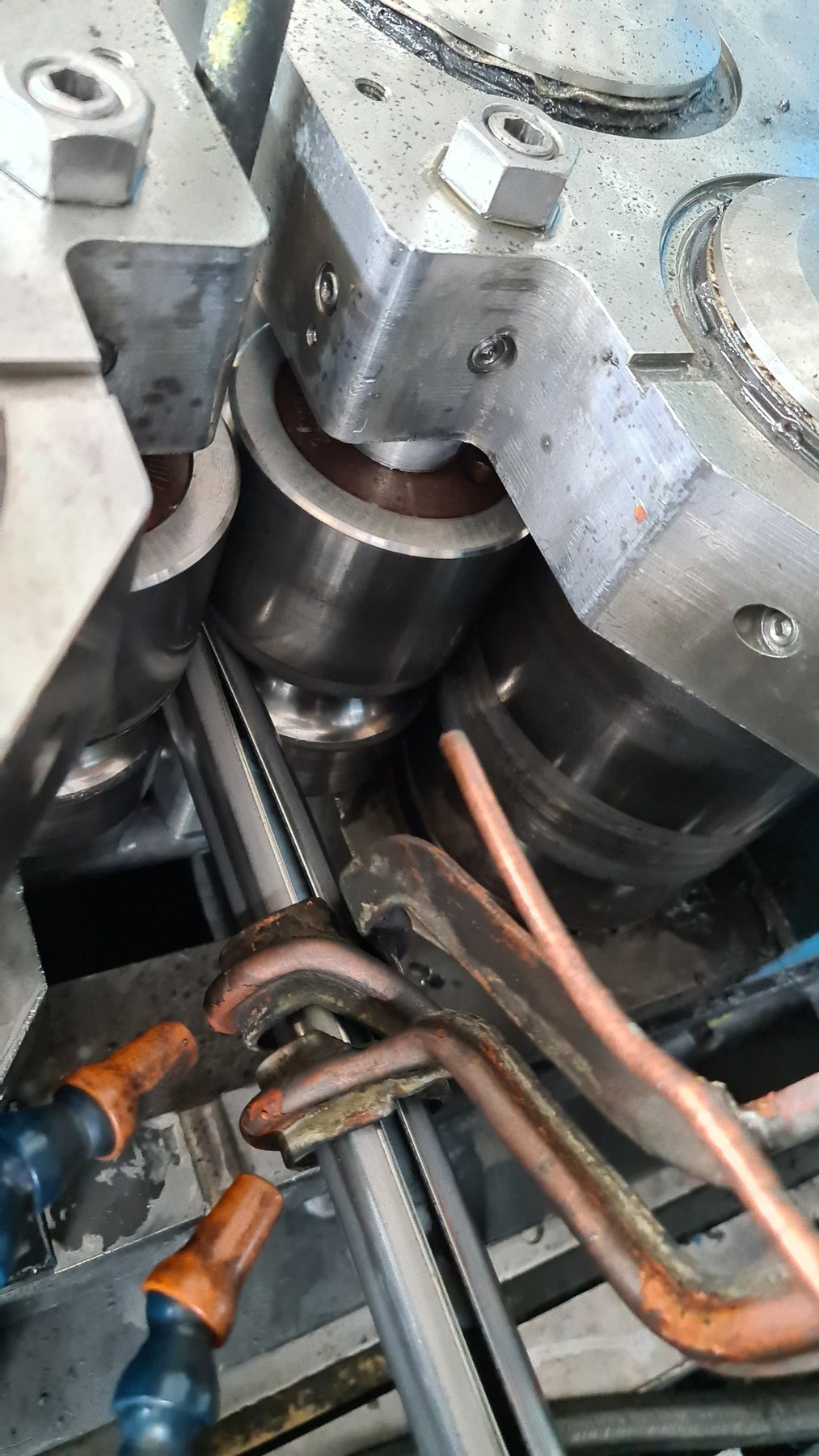 Tube mill tooling for welded tube production